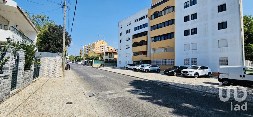 Apartment T3 in São Domingos de Rana of 85 m²