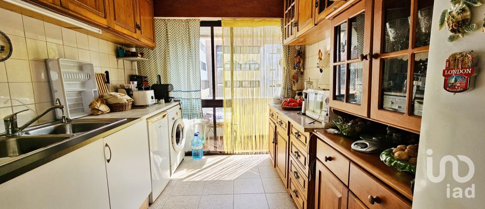 Appartement T3 à São Domingos de Rana de 85 m²