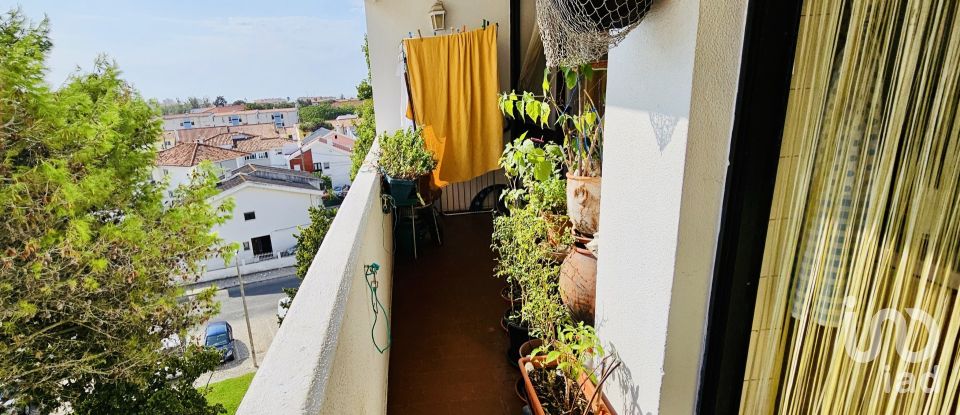 Appartement T3 à São Domingos de Rana de 85 m²