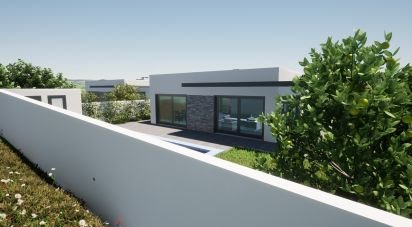 House T3 in Reguengo Grande of 214 m²