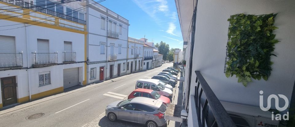 Traditional house T4 in Sé e São Lourenço of 128 m²