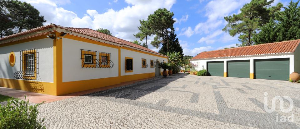 House T7 in Azeitão (São Lourenço e São Simão) of 550 m²