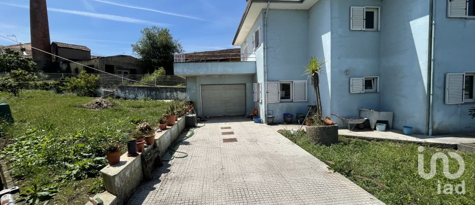 Casa T3 em São joão da madeira de 257 m²