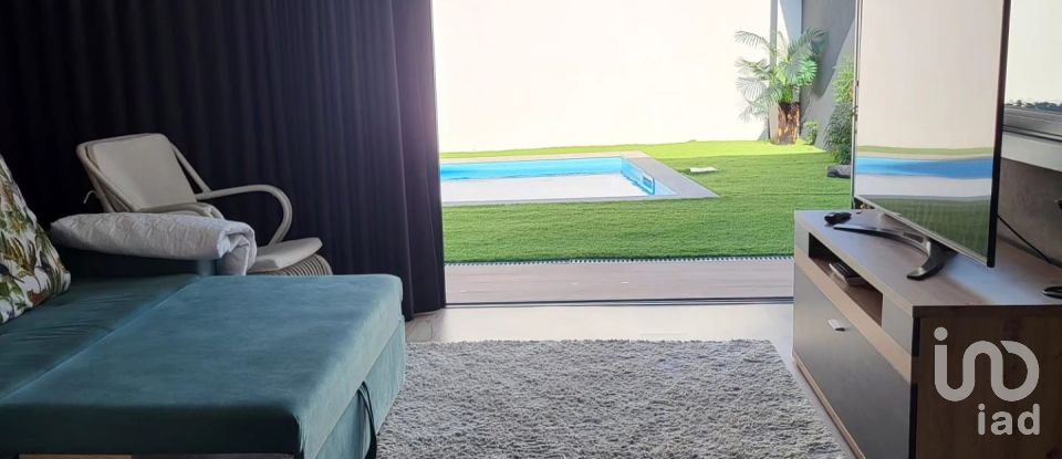 Casa T2 em Paredes de 172 m²