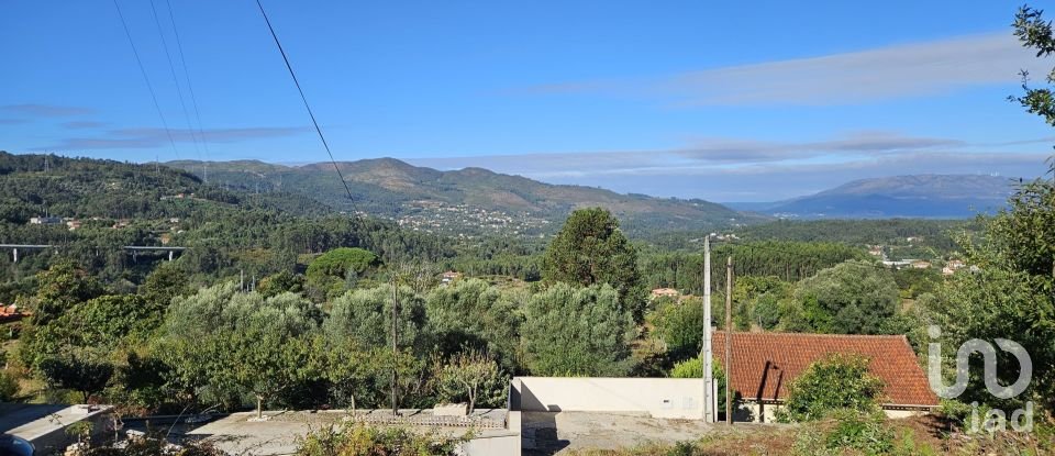 Terreno em Fornelos e Queijada de 1 730 m²