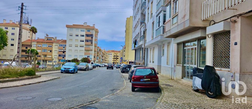 Shop / premises commercial in Algueirão-Mem Martins of 260 m²