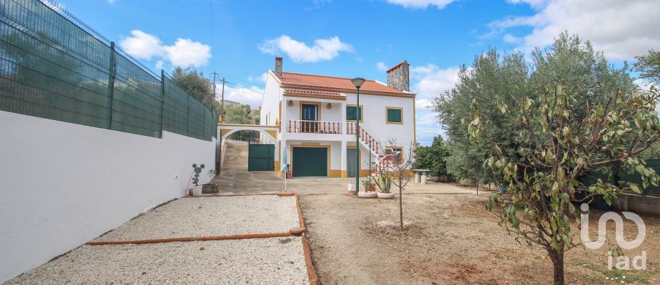 Casa de aldeia T4 em Alandroal (Nossa Senhora Da Conceição), São Brás Dos Matos (Mina Do Bugalho) E Juromenha (Nossa Senhora Do Loreto) de 267 m²