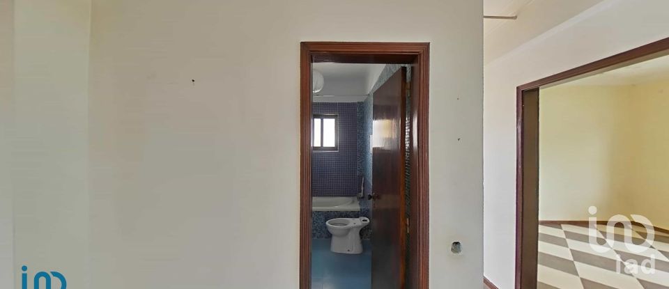 Apartamento T3 em Laranjeiro e Feijó de 84 m²