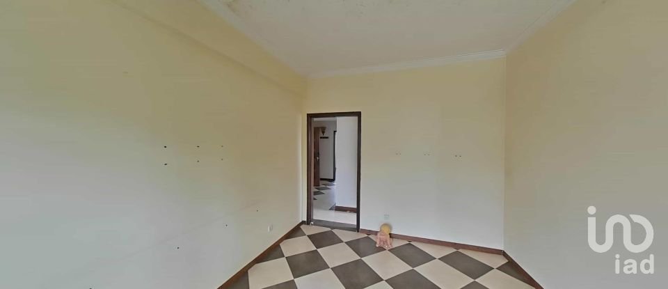 Apartamento T3 em Laranjeiro e Feijó de 84 m²