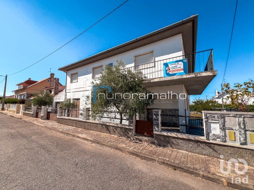 Casa / Villa T5 em Vilar Formoso de 210 m²