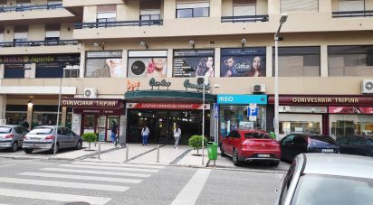 Shop / premises commercial in Alverca do Ribatejo e Sobralinho of 50 m²