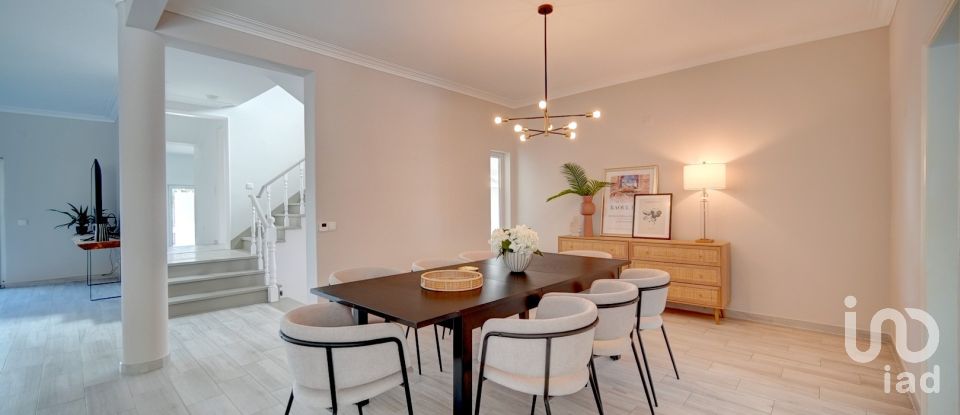 Lodge T5 in Cascais e Estoril of 334 m²