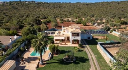 Casa / Villa T4 em Loulé (São Clemente) de 270 m²