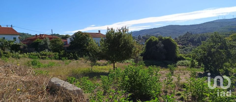 Terreno para construção em Mosteiro de 669 m²