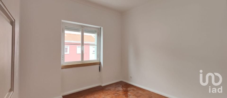 Apartment T2 in Oeiras e São Julião da Barra, Paço de Arcos e Caxias of 75 m²