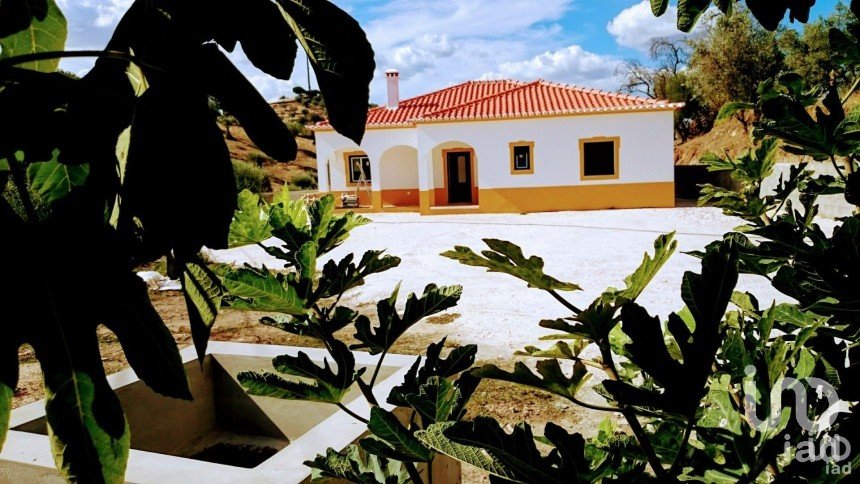 House T3 in Barrancos of 150 m²