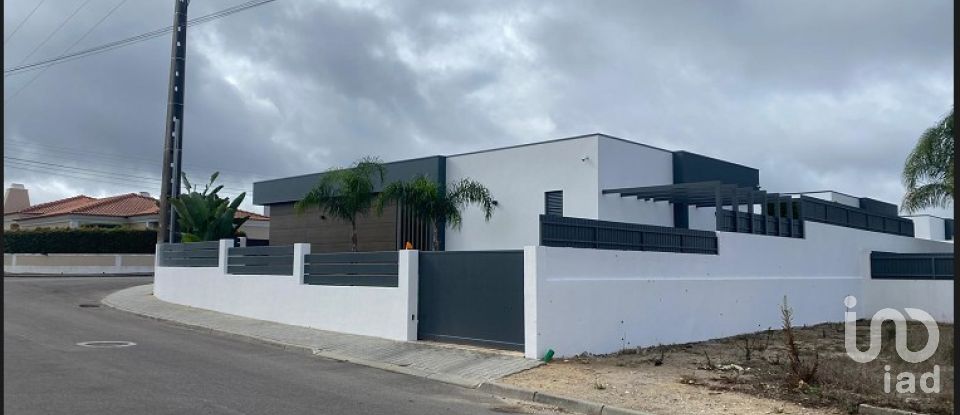 Maison T4 à Azeitão (São Lourenço e São Simão) de 161 m²