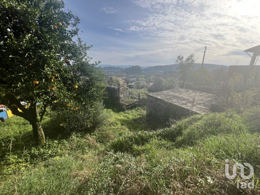 Terreno em Dossãos de 970 m²