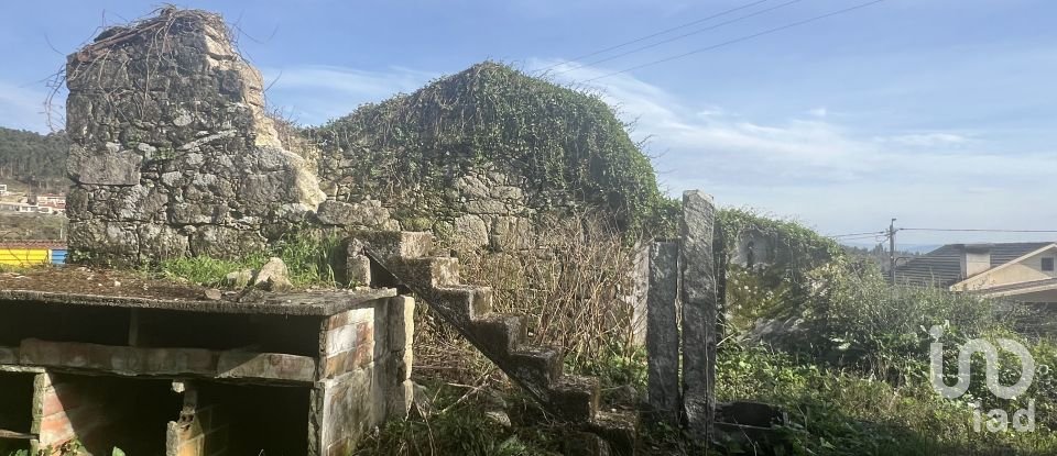 Terreno em Dossãos de 970 m²