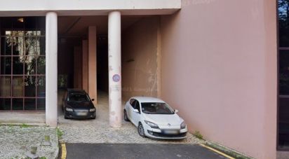 Parque de Estacionamento / Garagem / Box em São Domingos De Benfica de 13 m²