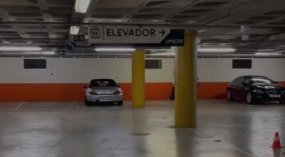 Parque de Estacionamento / Garagem / Box em São Domingos De Benfica de 13 m²