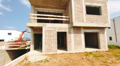 Casa / Villa T4 em Tornada e Salir do Porto de 325 m²