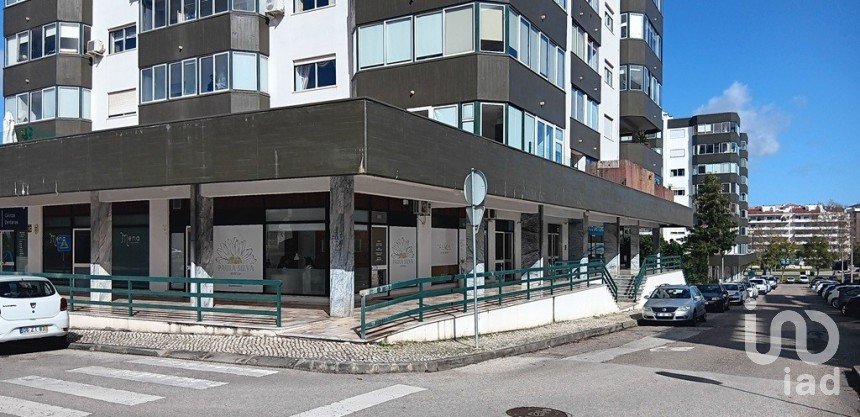 Shop / premises commercial in Santo António dos Olivais of 42 m²