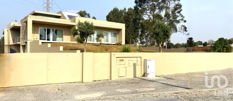 Gîte T4 à Cortegaça de 757 m²