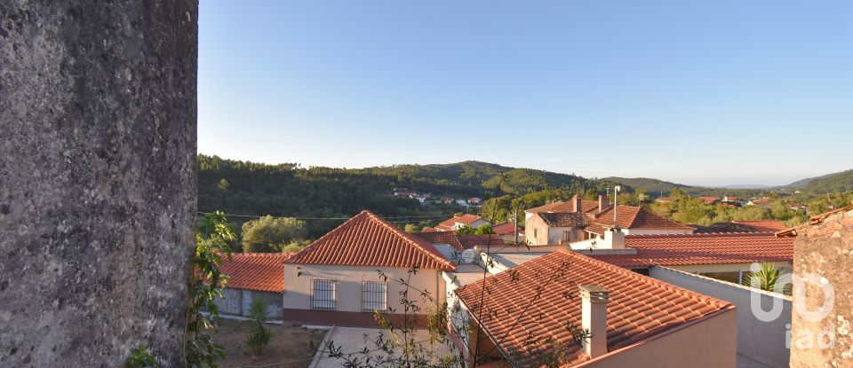 Casa de aldeia T3 em São Miguel, Santa Eufémia e Rabaçal de 350 m²