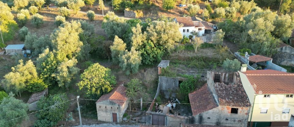 Casa de aldeia T0 em São Miguel, Santa Eufémia e Rabaçal de 148 m²