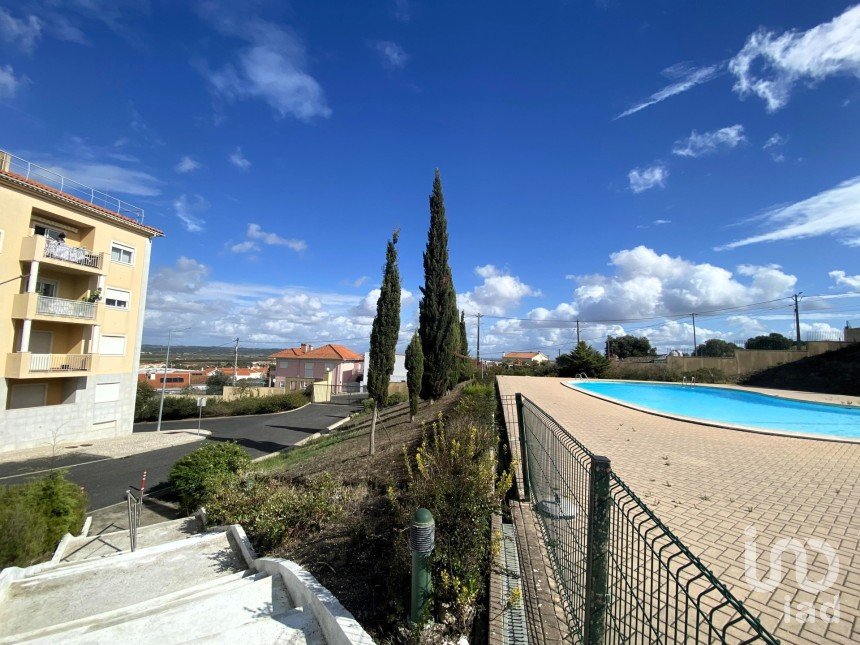 Apartment T1 in Alenquer (Santo Estêvão e Triana) of 98 m²