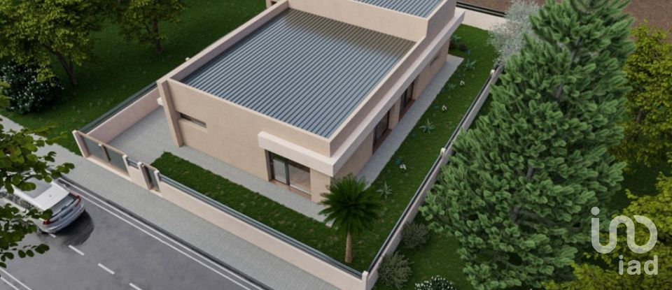 Casa T3 em Fernão Ferro de 140 m²