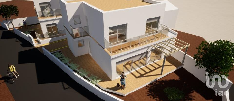 Maison T3 à Silveira de 174 m²