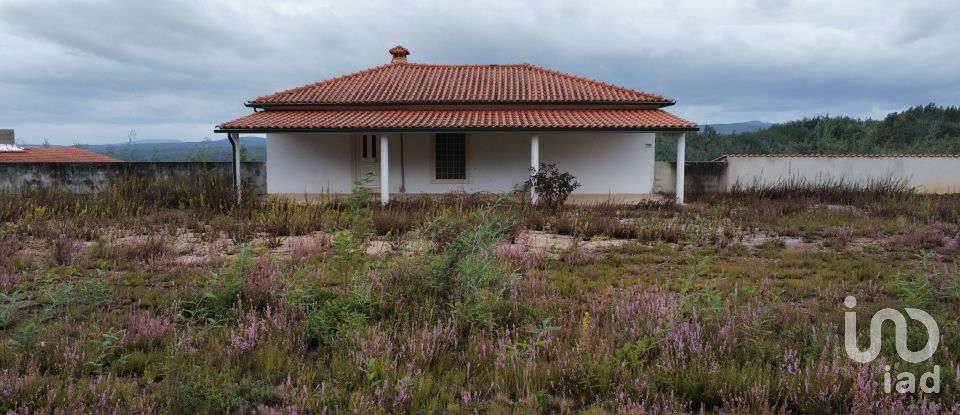 Habitação T4 em Pedrógão Grande de 281 m²