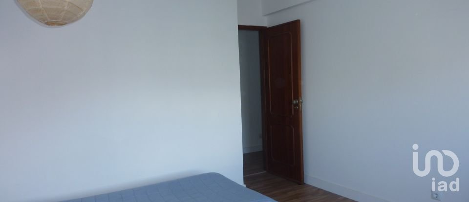 Apartment T3 in Mina de Água of 96 m²