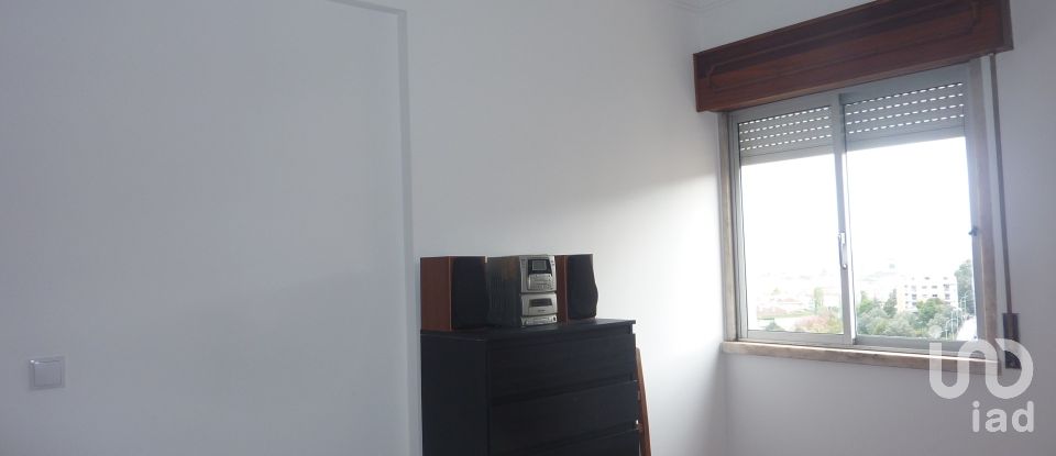 Apartamento T3 em Mina de Água de 96 m²