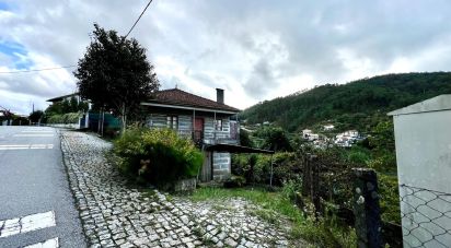 House T3 in Freixo de Cima e de Baixo of 120 m²