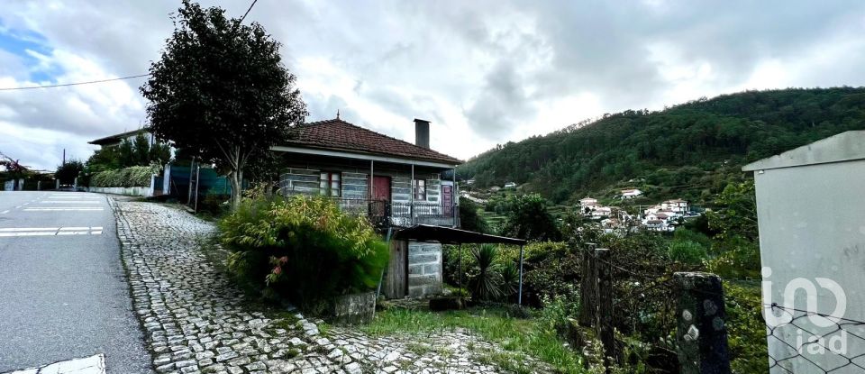 Maison T3 à Freixo de Cima e de Baixo de 120 m²