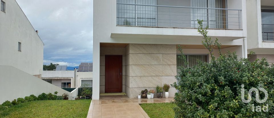 Casa / Villa T4 em Gamil E Midões de 205 m²