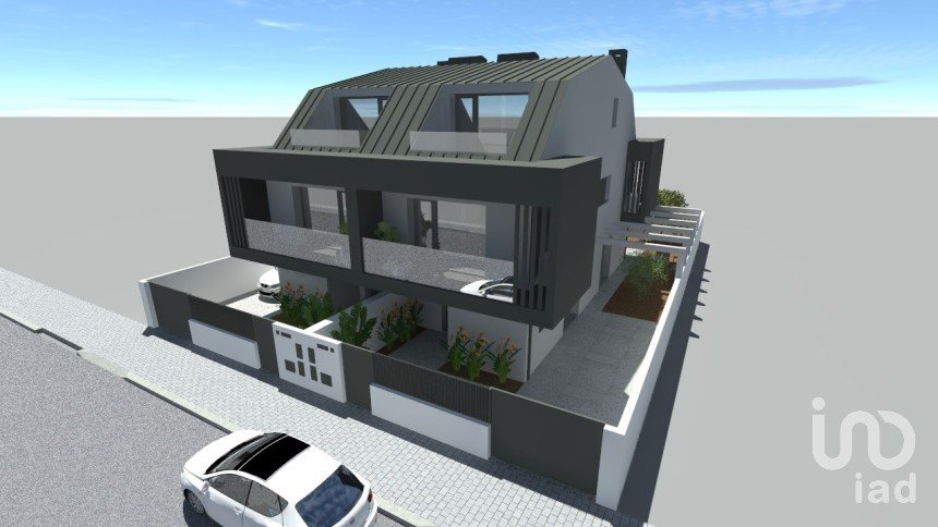 House T3 in Fernão Ferro of 140 m²