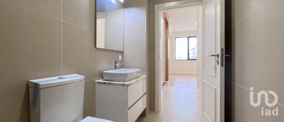 Apartment T2 in Glória E Vera Cruz of 60 m²