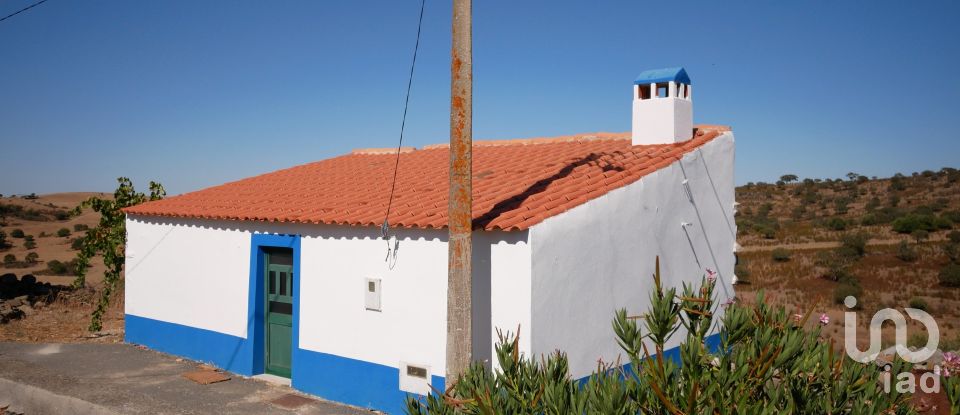 Casa tradicional T1 em Almodôvar e Graça dos Padrões de 40 m²