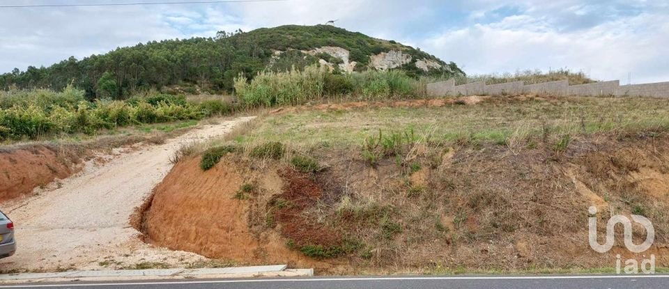 Building land in Freiria of 1,850 m²