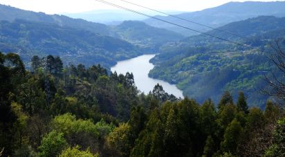 Terreno em Caniçada e Soengas de 1 410 m²