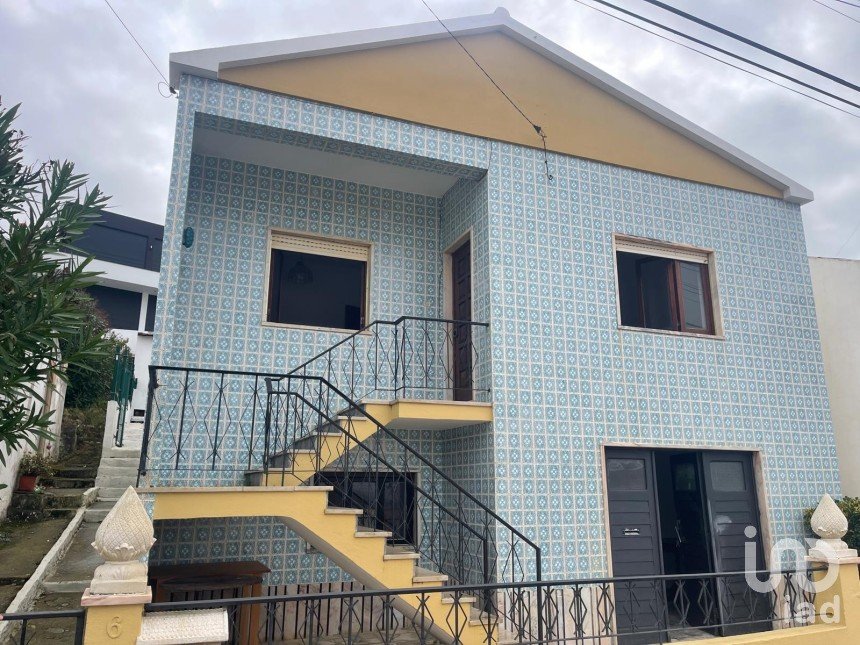 Casa T2 em Santa Maria, São Pedro E Matacães de 128 m²