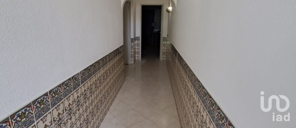 Apartamento T1 em Quelfes de 75 m²