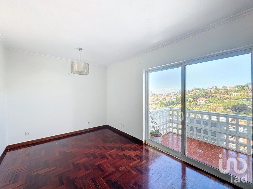 Apartamento T2 em Santo António de 86 m²