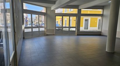 Shop / premises commercial in Caldas da Rainha - Nossa Senhora do Pópulo, Coto e São Gregório of 81 m²