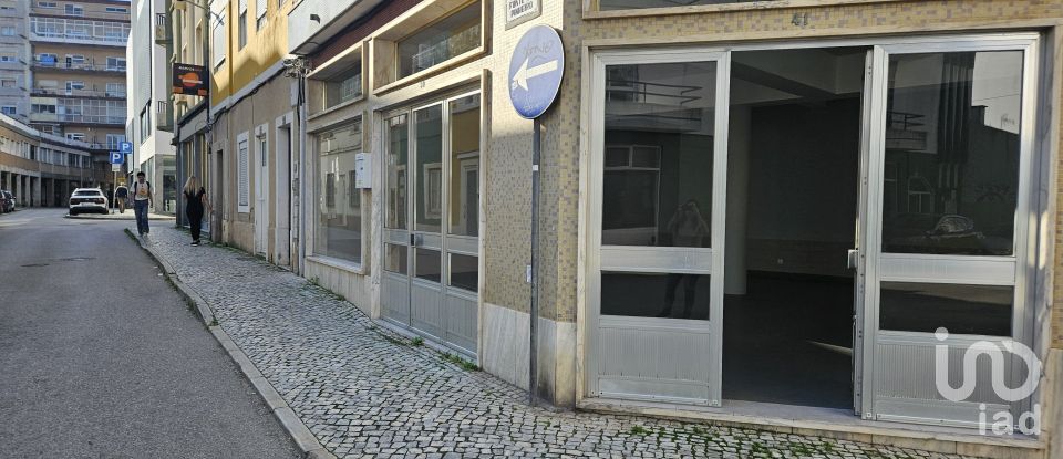 Shop / premises commercial in Caldas da Rainha - Nossa Senhora do Pópulo, Coto e São Gregório of 81 m²