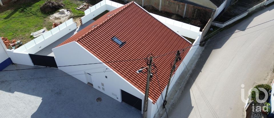 Casa T2 em A dos Cunhados e Maceira de 115 m²